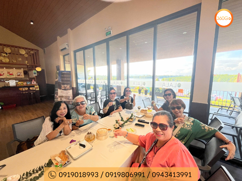 Thưởng thức trà chiều tại Olala Glamping  Bảo Lộc - Du lịch 360Go